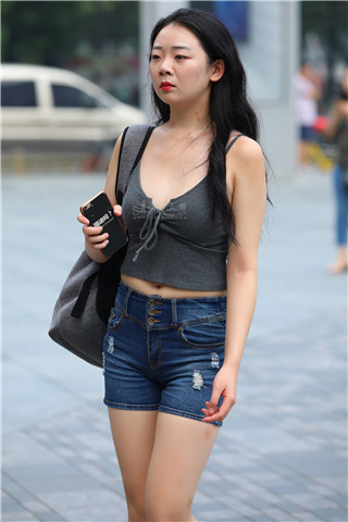 火辣极品身材靓女